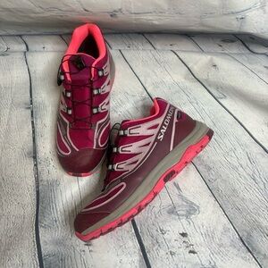 Salomon XaPro women’s shoes size 5